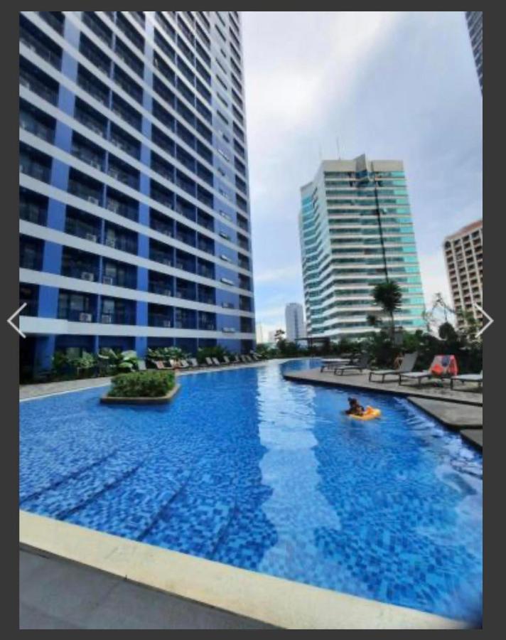 Cozy Crib @ Air Residences - Makati Makati City Buitenkant foto