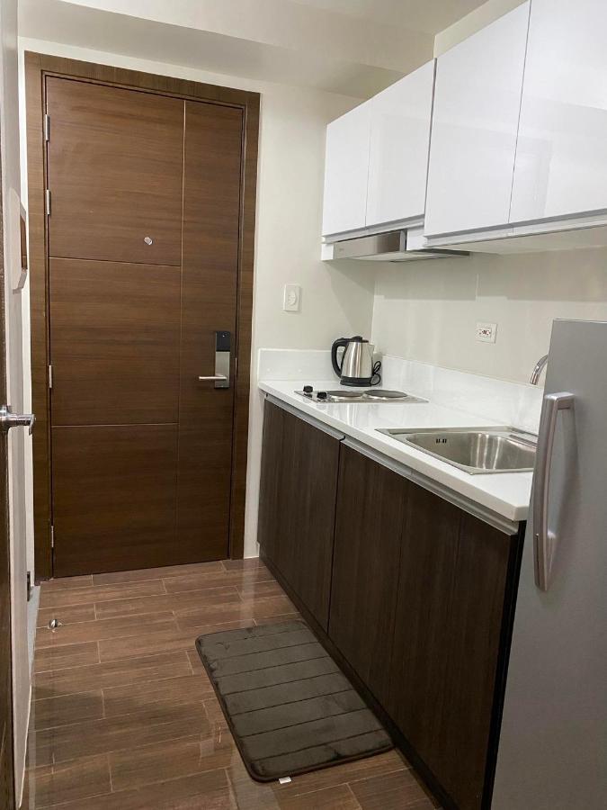 Cozy Crib @ Air Residences - Makati Makati City Buitenkant foto
